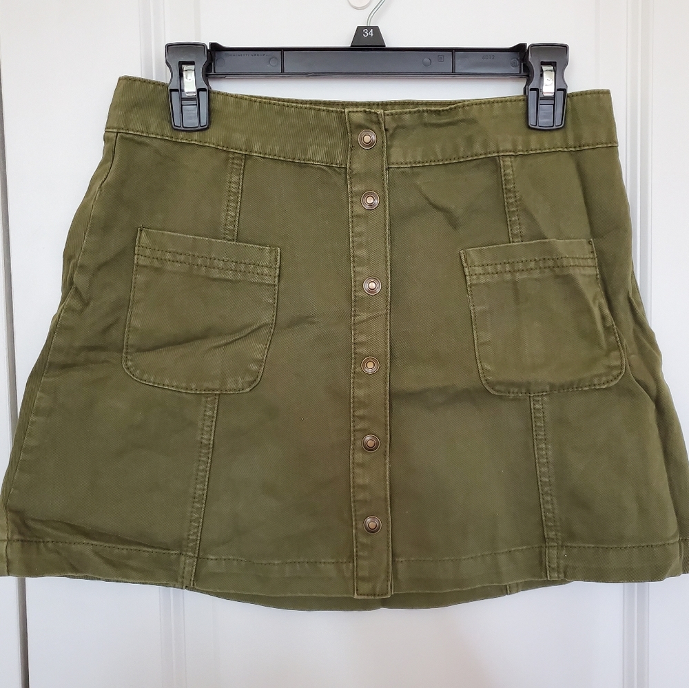 Forever 21 button up skirt